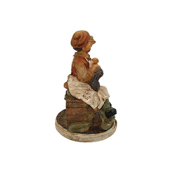 Vintage Resin Figurine Woman And Girl Arm In Arm Waiting For Ride K's Collection - Picture 2 of 10